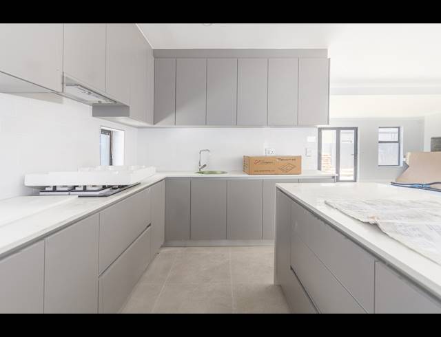 4 BEDROOM FREEHOLD FOR SALE IN PARKLANDS NORTH